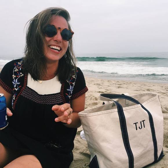 Meet your Posher, Taylor - Picture 1 of 1